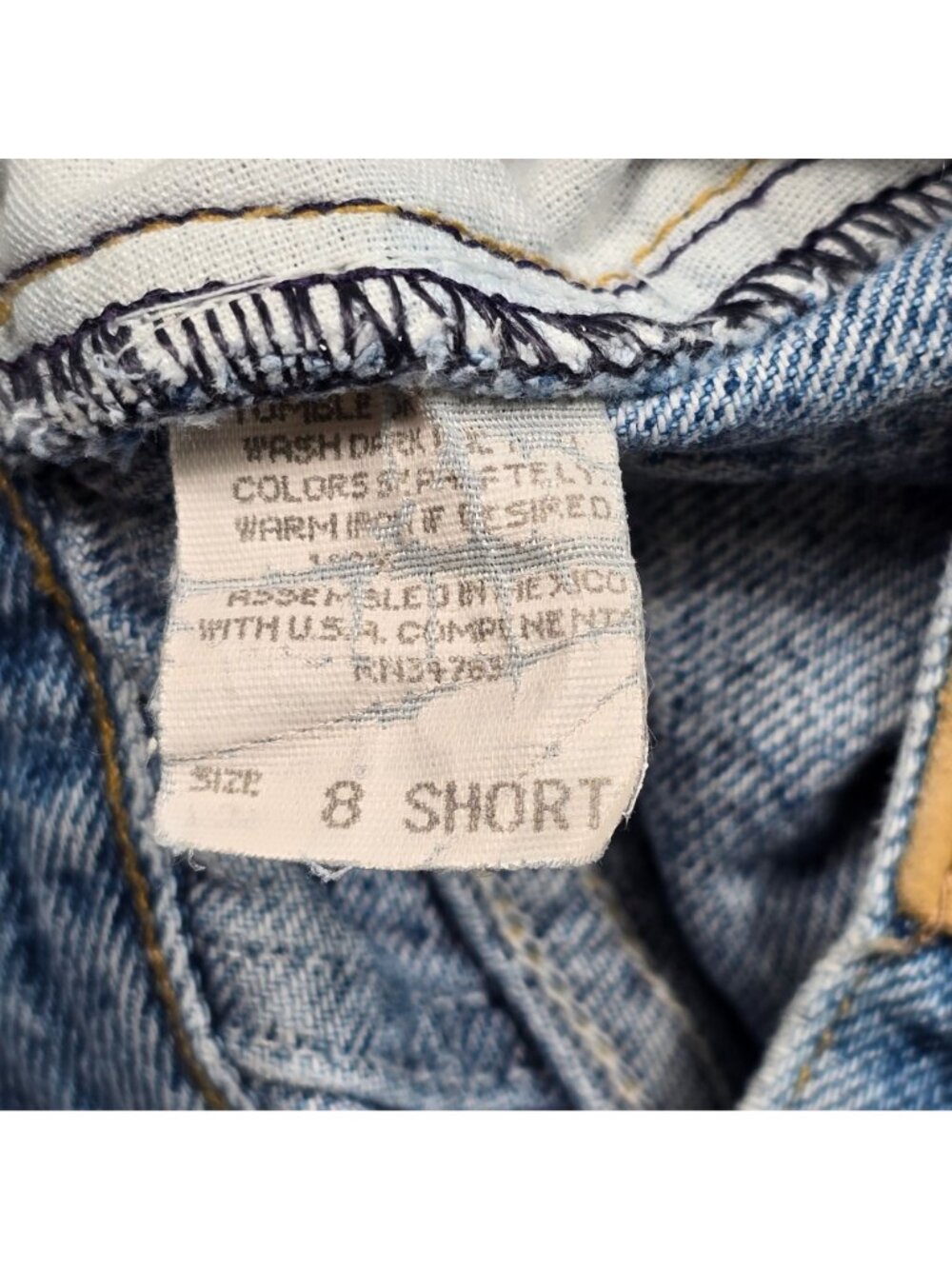 Vintage 90s Lee High-Waisted Jeans 8 Short Acid Wash Tapered Legs Classic Fit - Picture 2 of 6